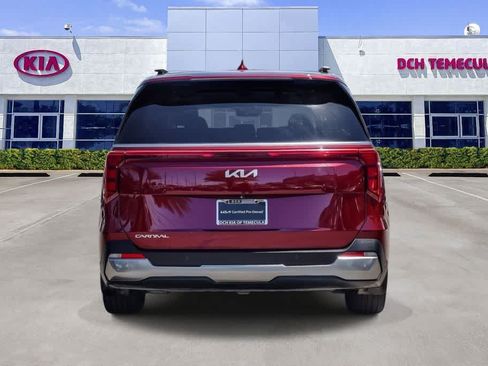 Certified 2025 Kia Carnival SX FWD image 5