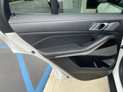 Used 2020 BMW X5 sDrive40i w/ Luxury Seating Package image 17