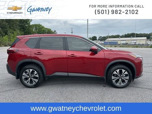 Used 2023 Nissan Rogue SV FWD image 4