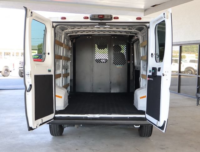 Used 2025 RAM ProMaster 2500 w/ U-Haul Equipment Group FWD image 31