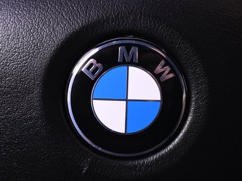 Used 2017 BMW 540i xDrive image 39