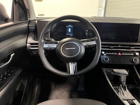 Used 2025 Hyundai Tucson SEL FWD image 21