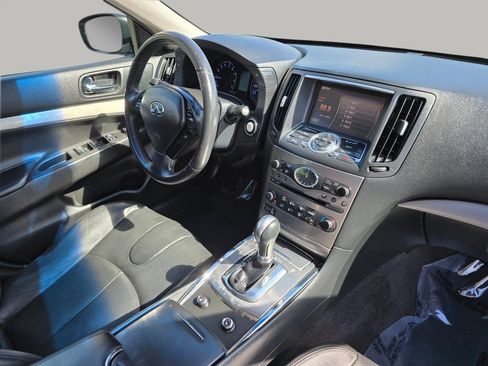 Used 2015 INFINITI Q40 w/ Moonroof Package RWD image 26