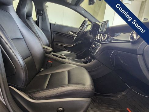 Used 2014 Mercedes-Benz CLA 250 4MATIC image 22