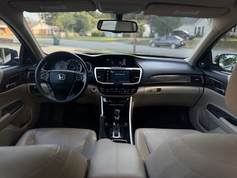 Used 2017 Honda Accord EX-L image 14