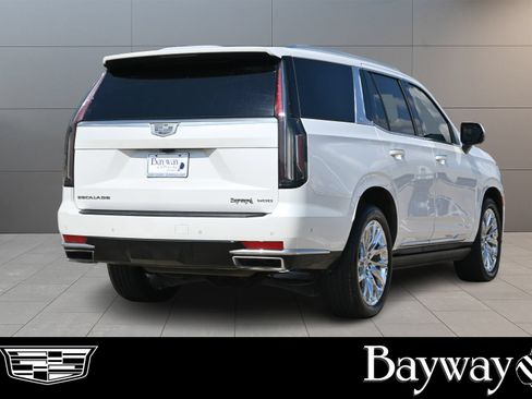 Used 2021 Cadillac Escalade Premium Luxury Platinum AWD/4WD image 6