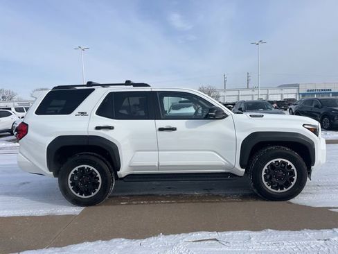 Used 2025 Toyota 4Runner TRD Off-Road Premium image 2