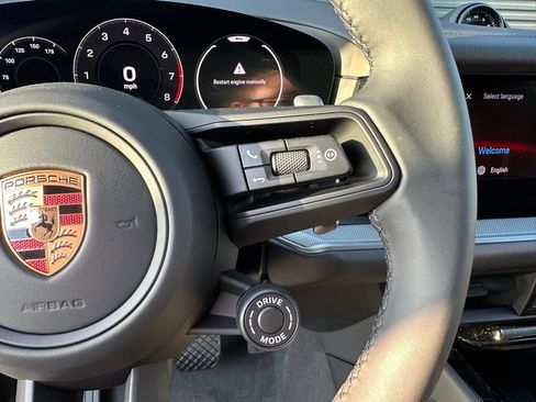 Certified 2026 Porsche Cayenne E-Hybrid Coupe AWD/4WD image 16