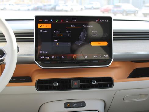 New 2025 Volkswagen ID. Buzz 1st Edition image 13