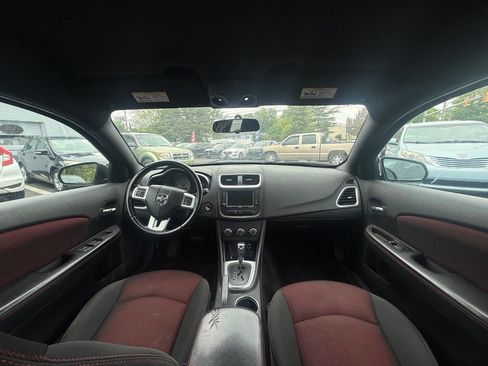 Used 2011 Dodge Avenger Heat FWD image 15