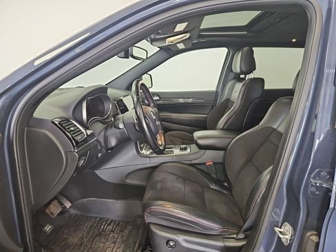 Used 2020 Jeep Grand Cherokee Trailhawk AWD/4WD image 3