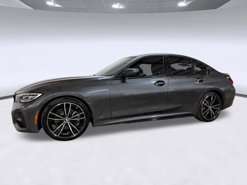 Used 2019 BMW 330i Sedan w/ M Sport Package RWD image 2