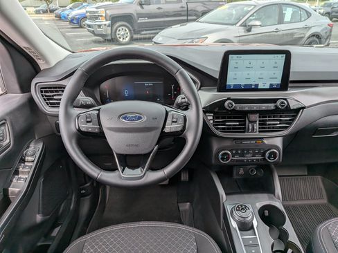 Used 2025 Ford Escape Active w/ Cold Weather Package AWD/4WD image 24