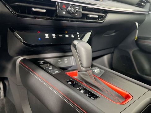 New 2025 Nissan Kicks SR w/ Illumination Package image 17