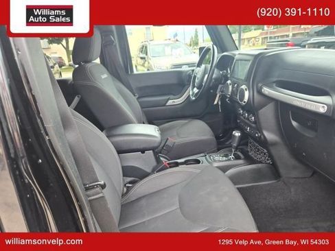 Used 2018 Jeep Wrangler Unlimited Sahara w/ Max Tow Package AWD/4WD image 15