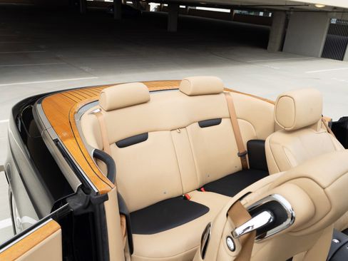 Used 2009 Rolls-Royce Phantom Drophead Coupe RWD image 37