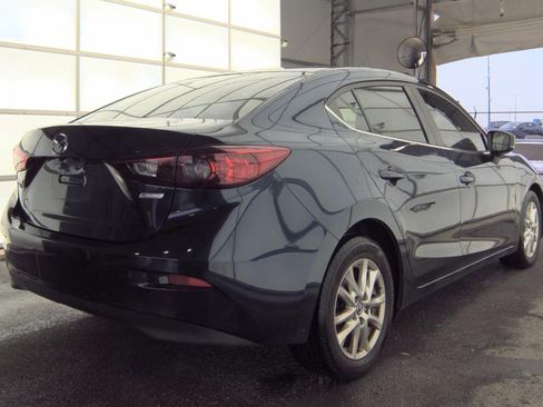 Used 2018 MAZDA MAZDA3 Sport w/ Preferred Equipment Package image 5