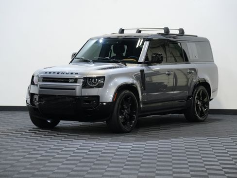 Used 2023 Land Rover Defender 130 X-Dynamic SE AWD/4WD image 3