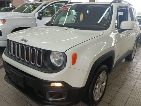 Used 2018 Jeep Renegade Latitude AWD/4WD image 1