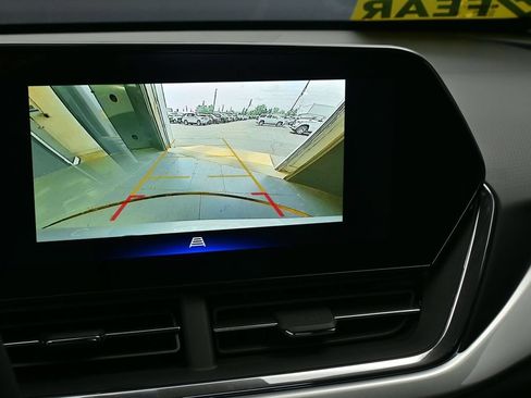 New 2026 Chevrolet Trax LT w/ Driver Confidence Package FWD image 23
