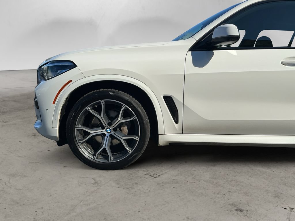 Used 2022 BMW X5 xDrive40i w/ M Sport Package AWD/4WD image 9