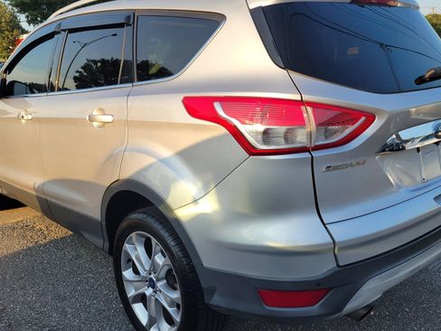 Used 2015 Ford Escape Titanium w/ Equipment Group 301A FWD image 3