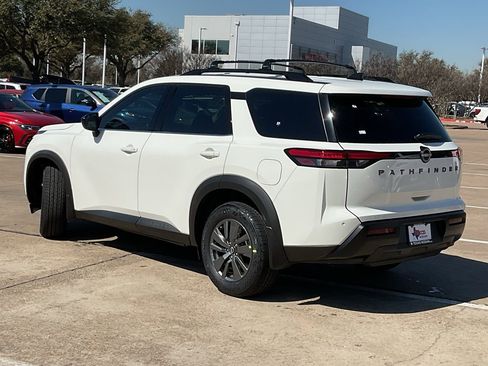 New 2026 Nissan Pathfinder SV image 7