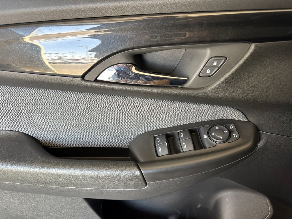 Used 2025 Chevrolet TrailBlazer LT FWD image 10