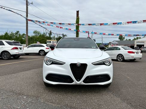 Used 2022 Alfa Romeo Stelvio Veloce AWD/4WD image 10