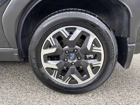 Certified 2025 Subaru Forester Premium AWD/4WD image 28