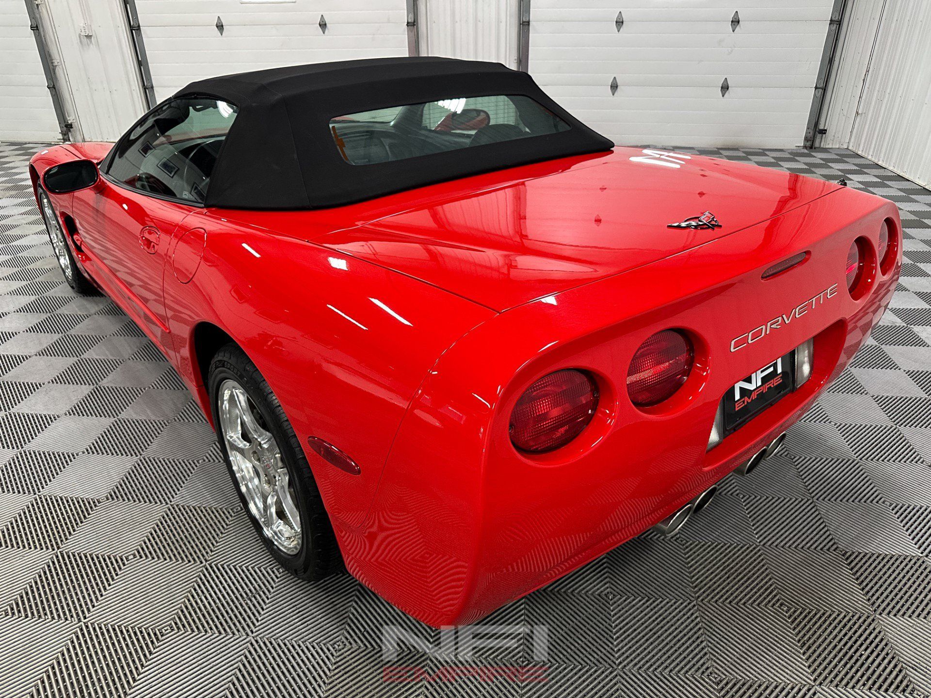 Used 2002 Chevrolet Corvette Coupe w/ Preferred Equipment Group2 RWD image 19