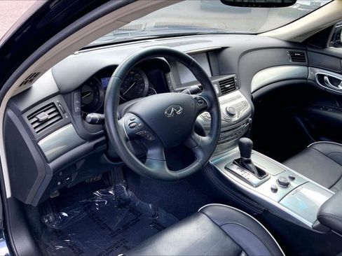 Used 2018 INFINITI Q70 Luxe AWD/4WD image 14