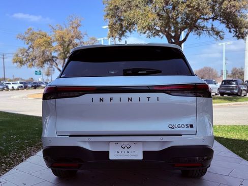 Certified 2026 INFINITI QX60 Sport w/ Dark Cargo Package AWD/4WD image 7