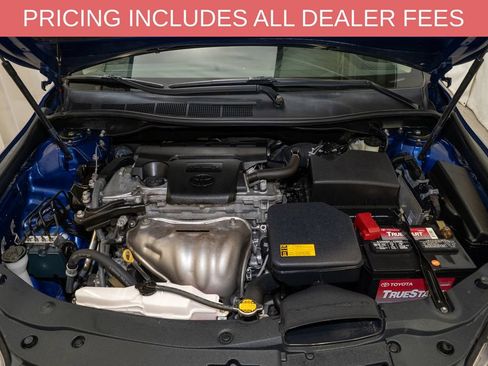 Used 2015 Toyota Camry SE FWD image 17
