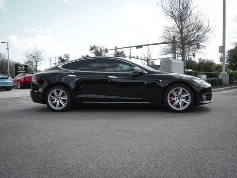 Used 2021 Tesla Model S Performance image 12