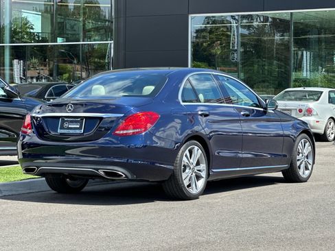 Used 2018 Mercedes-Benz C 300 Sedan image 3