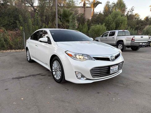 Used 2015 Toyota Avalon Limited w/ Technology Package FWD image 1