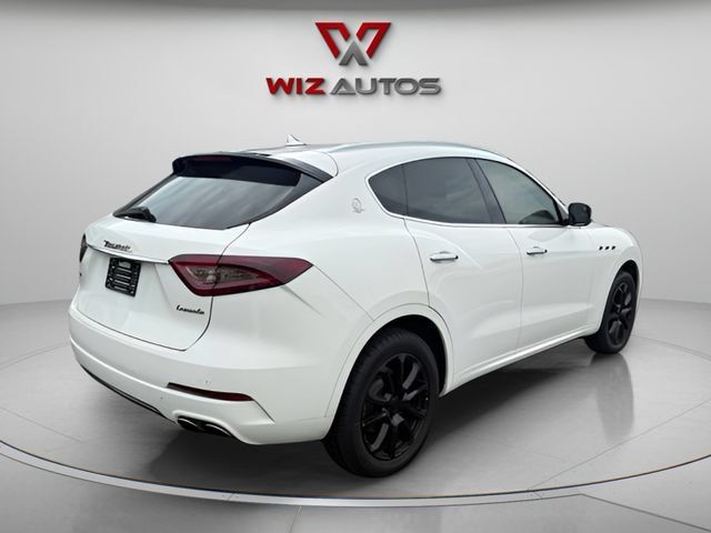 Used 2017 Maserati Levante w/ Luxury Package AWD/4WD image 5