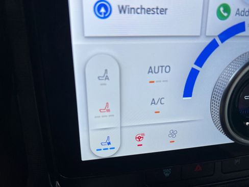 New 2025 Ford F150 Lightning Platinum image 30