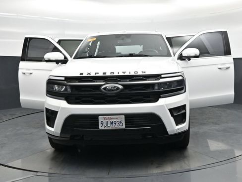Used 2023 Ford Expedition Limited AWD/4WD image 29