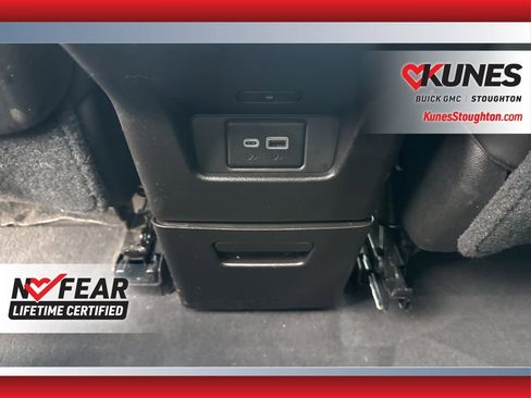 Used 2024 Cadillac XT6 Sport w/ Technology Package image 37