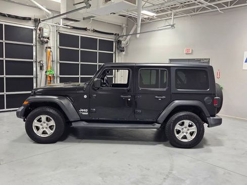 Used 2021 Jeep Wrangler Unlimited Sport AWD/4WD image 4