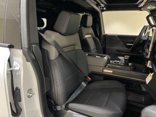 Used 2025 GMC Hummer EV 2X AWD/4WD image 26