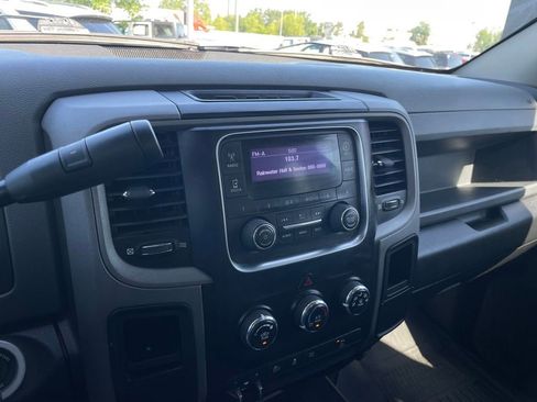 Used 2017 RAM 2500 Tradesman w/ Chrome Appearance Group AWD/4WD image 16