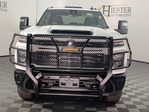 Certified 2025 Chevrolet Silverado 2500 Custom w/ Custom Value Package image 3