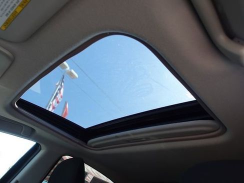 Certified 2016 Toyota Prius C Three image 24