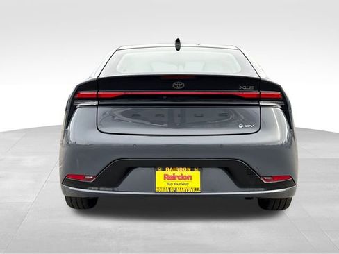 Used 2024 Toyota Prius XLE image 8