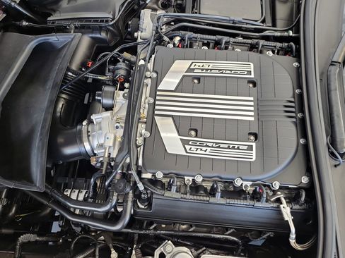 Used 2016 Chevrolet Corvette Z06 w/ 3LZ Preferred Equipment Group image 22