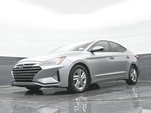 Used 2020 Hyundai Elantra SEL FWD image 43