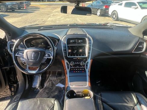 Used 2019 Lincoln Nautilus Reserve image 20